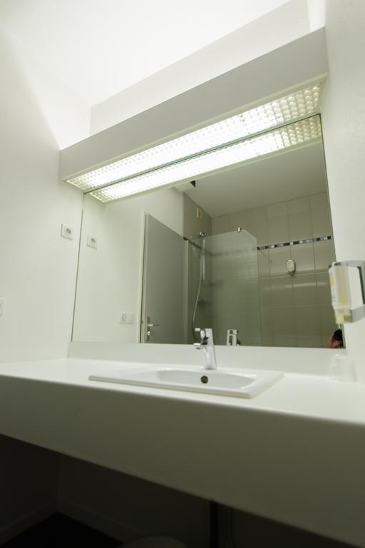 Hôtel Agena Faches-Thumesnil Buitenkant foto