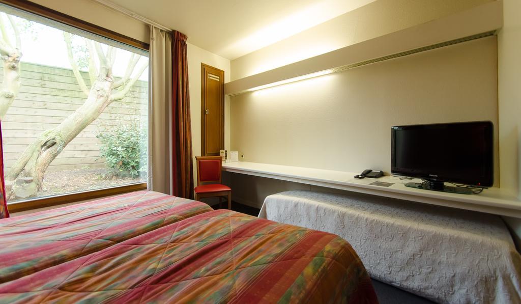 Hôtel Agena Faches-Thumesnil Buitenkant foto